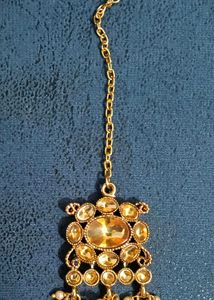 Elegant Gold-Tone Pearl Choker Necklace