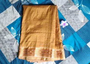 💛Elegant Brown Saree✨