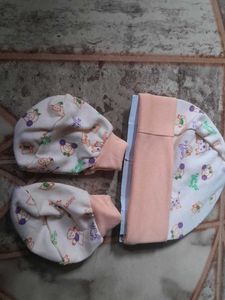 Newborn Baby Cap &amp; Mittens Set