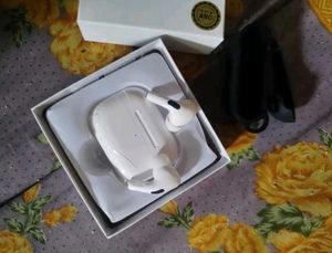 AirPods Pro 2nd Gen With Cover