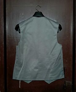 Stylish 3 Piece Grey Suit &amp; Blazer