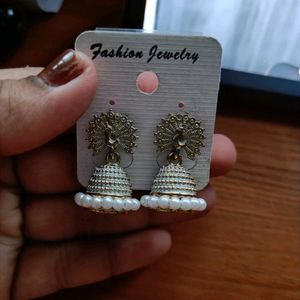 Little Desi Aesthetic Jhumkas