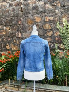 Denim Jacket - Stylish &amp; Versatile