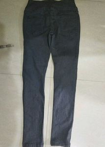 Grey Ankle - Lenght Jeans - Brand New