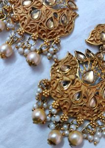 White Color Gold Plated Thappa Jadau Kundan Earrin