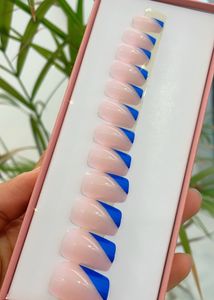 12 Pc Press On Nails.