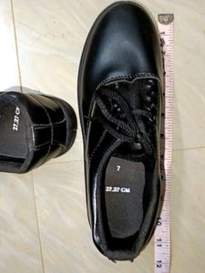 Black Shoes