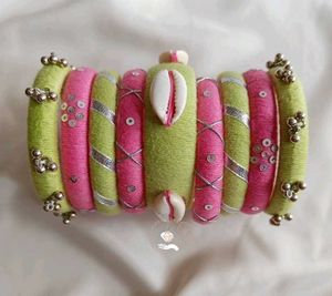 Pink Green Bangles💚💖