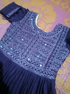 Elegant Women's Ethnic Outfit Set