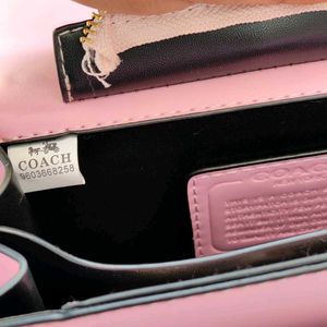 Coach shoulder bag pink 🩷