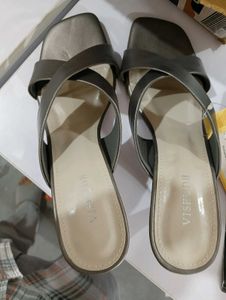 Heels Pencil 37 Size