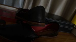 Men's Ethnic Black Juttis