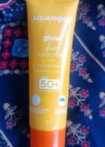 Aqualogica Glow+ Dewy Sunscreen