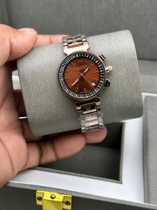 LOUIS VUITTON PREMIUM QUALITY LADIES WATCH AT SALE