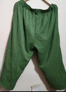Green 🟢Capri For Girl Or Woman 40 Waist