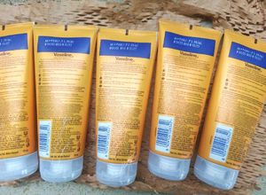 1 Pack ❤️ Vaseline Gluta-Hya SPF 50++++ Sunscreen