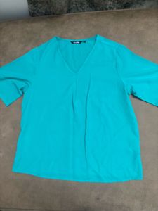 Casual Sea green top