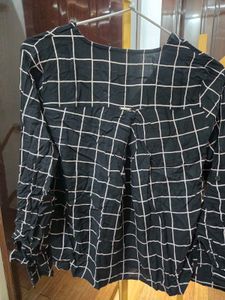 Checkered V-Neck Top