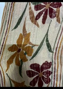 nude clr flowers patterns  saree