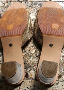 Sparkling Golden Embellished sandel👡