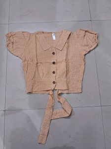 Cute Gingham Tie-Front Top