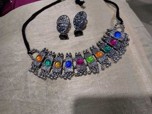 Black Mattle Nacklace
