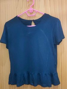 Globus Frill Top
