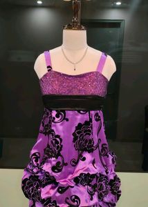 💥 Price Drop💥 Cocktail Puffed Hem Dress