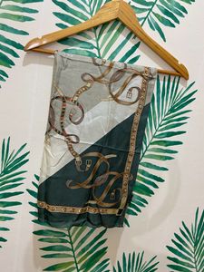 DAKS Stoles