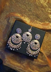 Earrings With maangtika