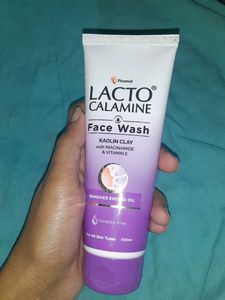 Lacto Calamine Face Wash
