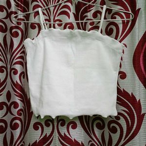 Women's Curly-end Crop Top