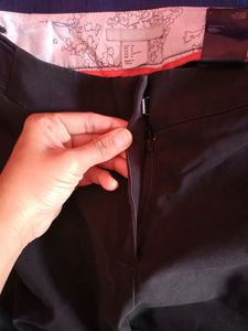 Black 🖤 trousers From H&amp; M Brand L Size