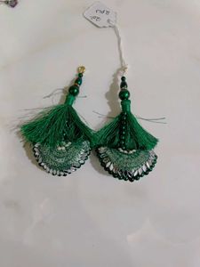 Blowse Hangings