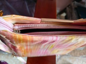 SLING BAG