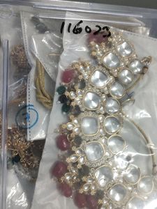 KUNDAN NECKLACE SET