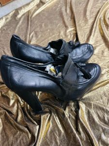 Black High Heels Shoe