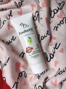 Fixderma Foobetik Cream, Foot cream, Foot care, For Dry & Cracked Feet, Moisturizes & Soothes Feet, Heel Repair, For Calloused, or Chapped Skin, Paraben Free (15 g (Pack of 1))4,121