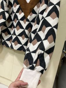Geometric Print Pullover