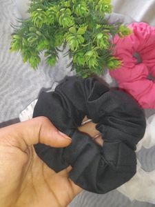 🥳Set Of 6 Hair Scrunchies🥳at 115