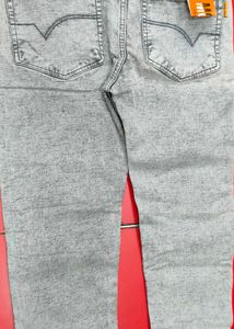 Men&#39;s Grey Denim Jeans Size - 30 NEW