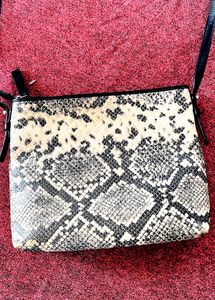 CALONGE Leather Crossbody  Bag