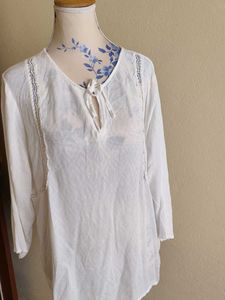 White Lace Trimmed Top Trendsetter