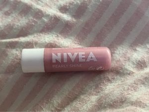 Nivea Pearly Shine Lip Balm