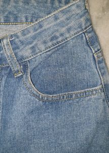 Urbanic Ripped Baggy Jeans
