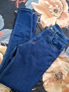 Super Skinny Stretchable Jeans