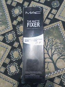 MAC The Matte Fixer Face Spray