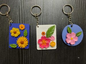 Handmade Floral Keychains 🌸✨🌻