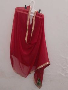 Red Dupatta