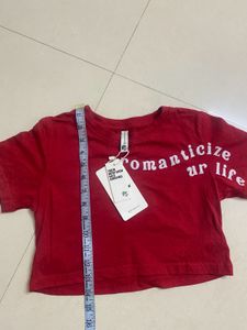 Red &#39;Romanticize Ur Life&#39; Crop Top